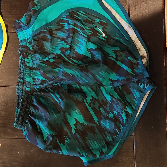 5 pair Nike Dri fit shirts size Small - Picture 2 of 16